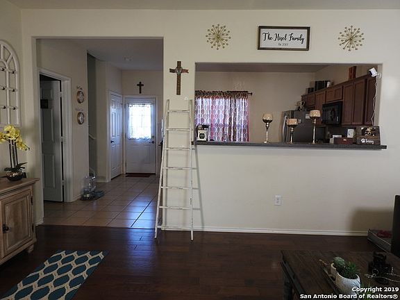4th image of 6915 Heathers Pl
