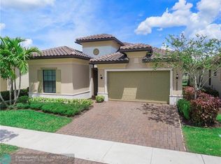 12055 S Baypoint Cir, Parkland, FL 33076
