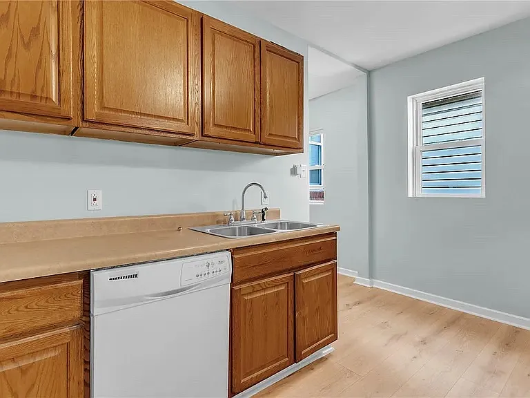 5132 Butler St #1 — Photo 3