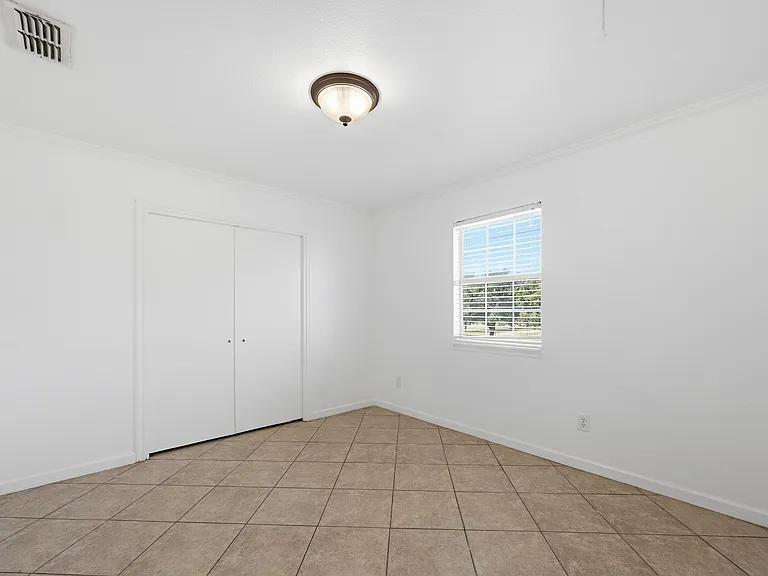 633 Rose Garden Dr #2 — Photo 12