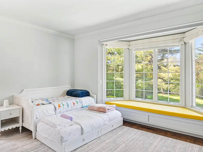 315 Flying Point Rd — Photo 15