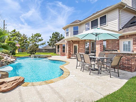 4th image of 26302 Crescent Cove Ln
