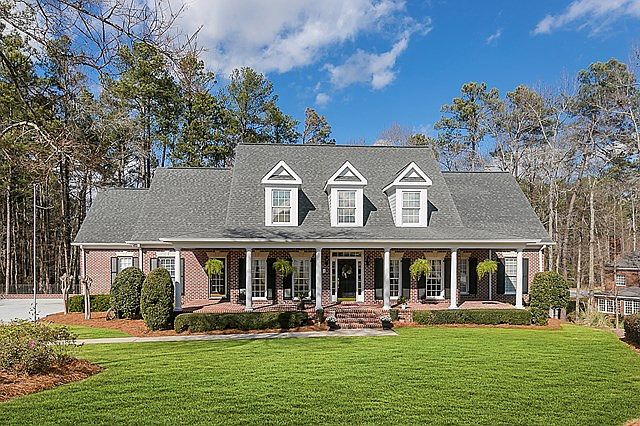 1st image of 220 Shady Oaks Ct