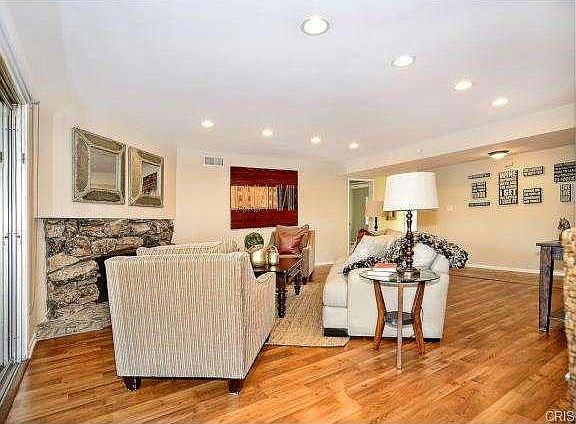 4th image of 5708 Mammoth Ave