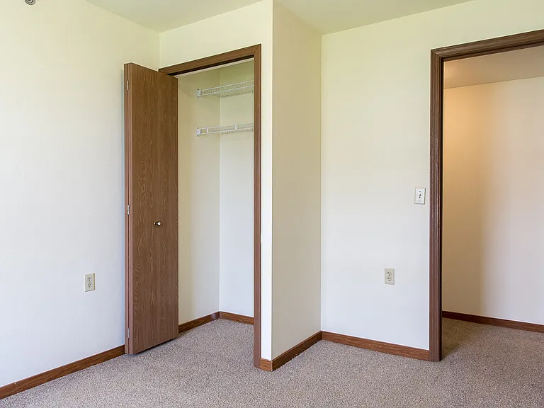 York Creek Apartments — Photo 32