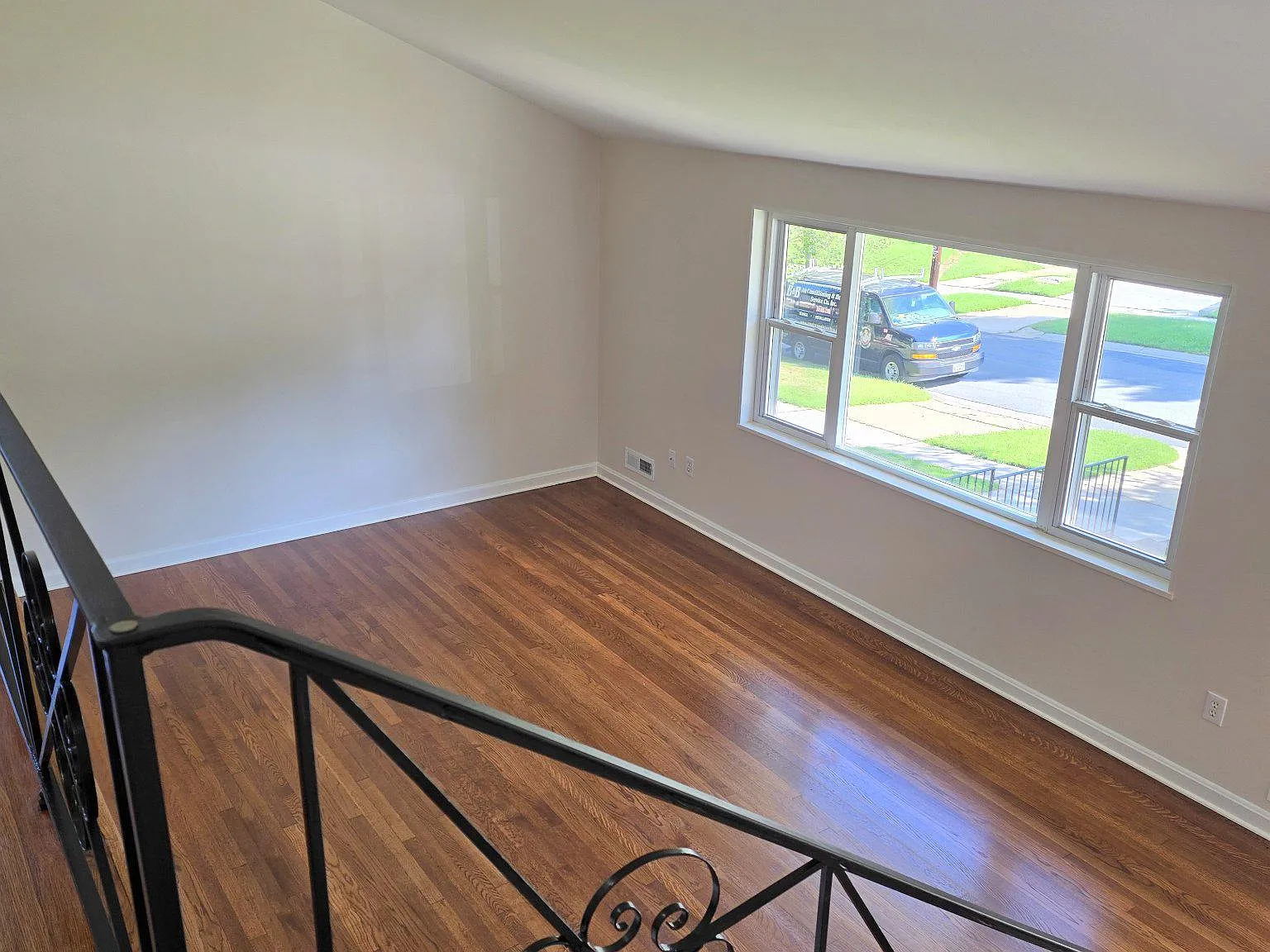 3 bed, 2.5 bath, 1680 sqft, $3,000 — Photo 4