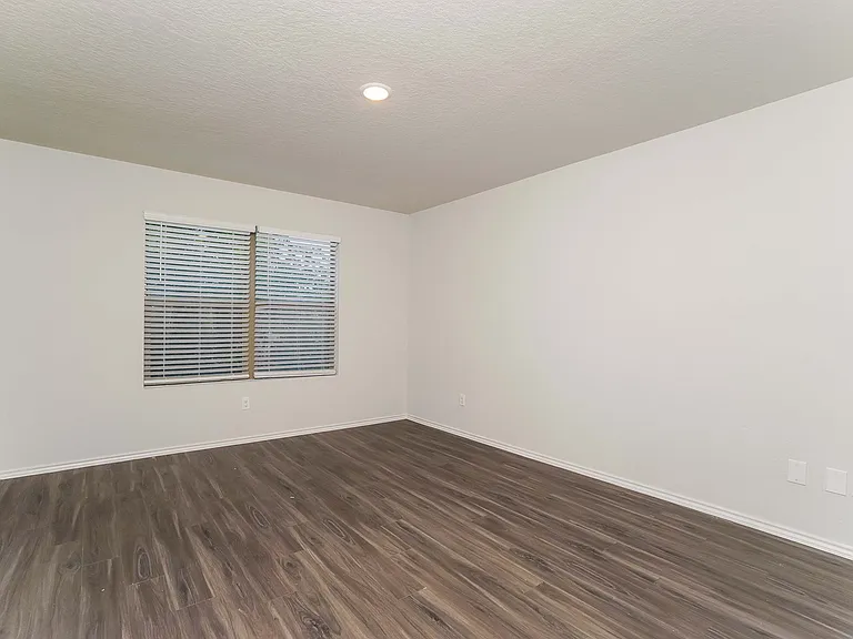 5926 Aspen Gdn — Photo 17