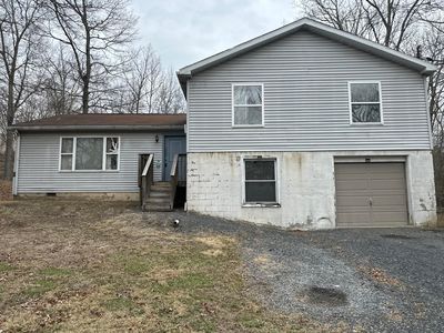 3477 Frontier Rd, East Stroudsburg, PA, 18302
