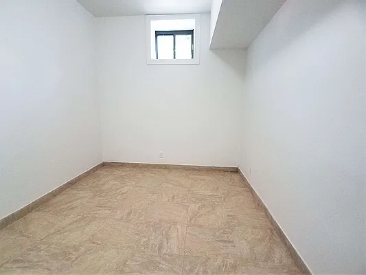 Rented by EXR | media 43