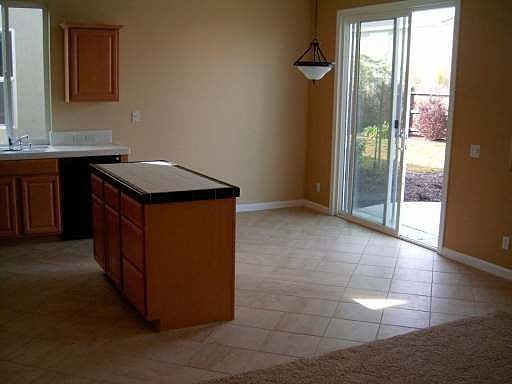 3rd image of 2571 Granite Dr