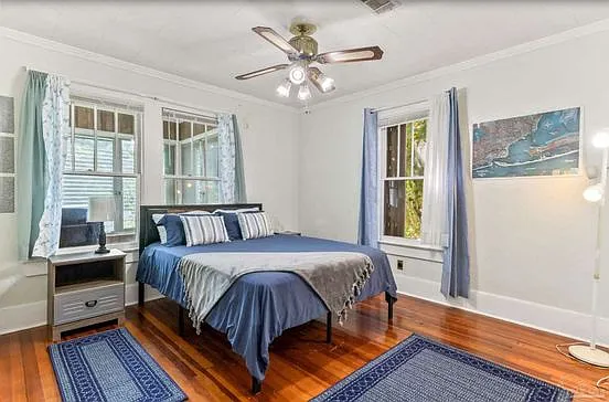 211 S Navy Blvd — Photo 2