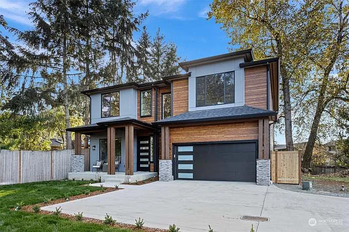 5 bed, 3200 sqft, $4,990 — Photo 2