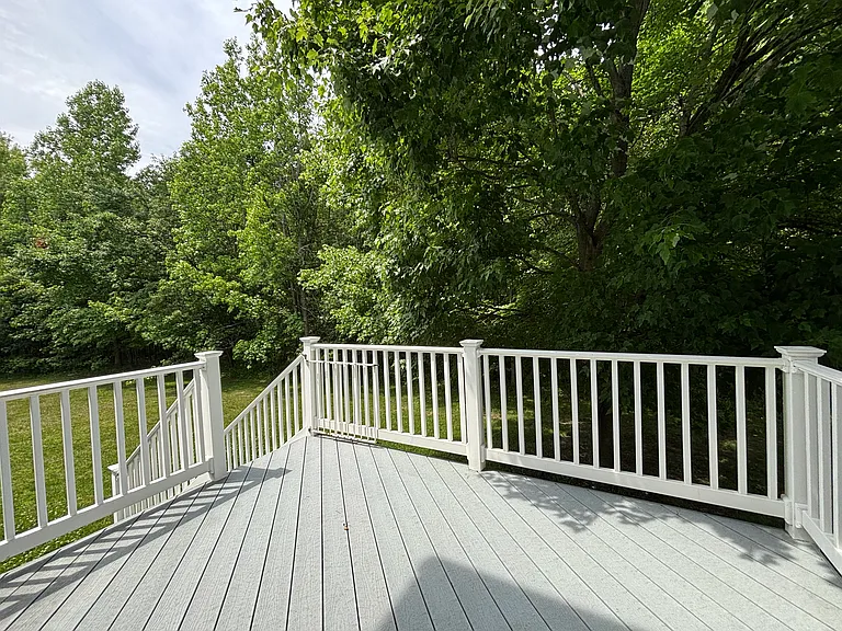 48 Weaver Dr #48 — Photo 37