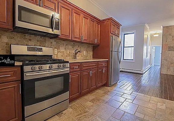 5th image of 731 Mac Donough St #2