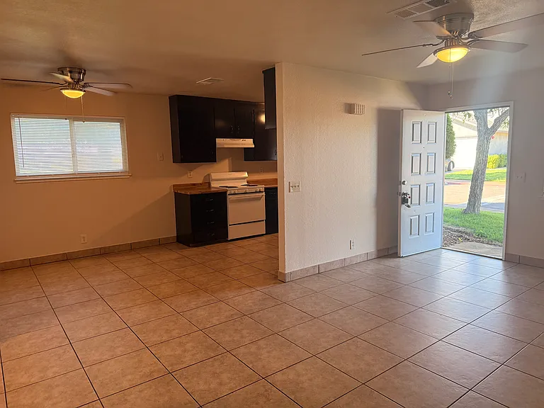 135 Brookridge Dr — Photo 9