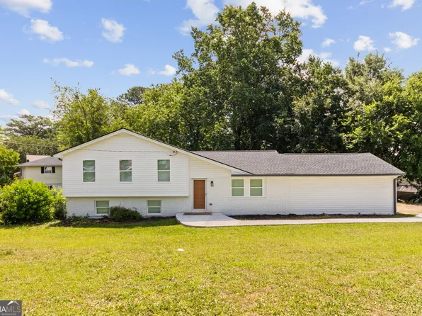 925 Majesty Ln, Morrow, GA 30260