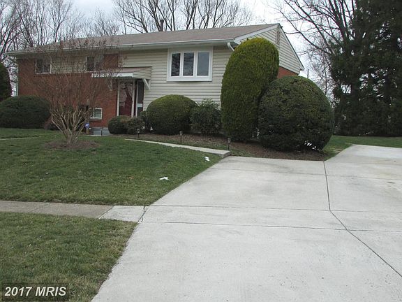 2nd image of 14200 Clayton St