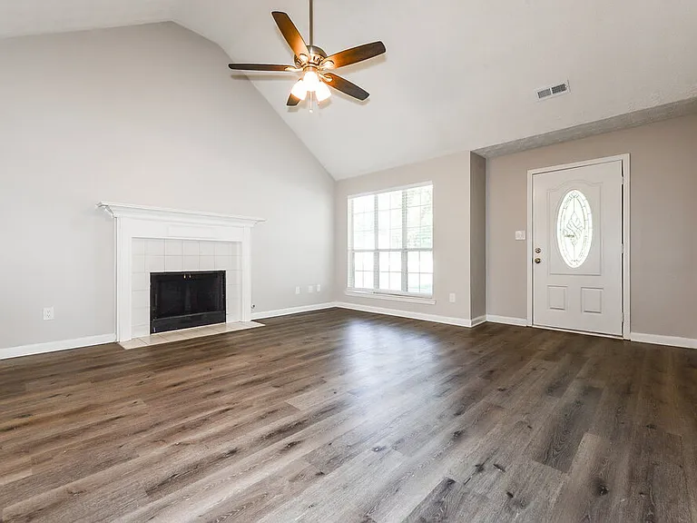 642 Beaver Run Trce — Photo 3