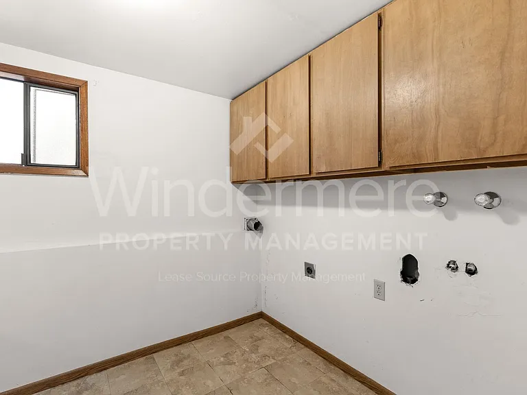 7805 E Upriver Dr — Photo 12