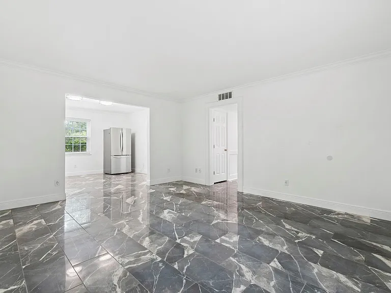 7900 Westheimer Rd #121 — Photo 10
