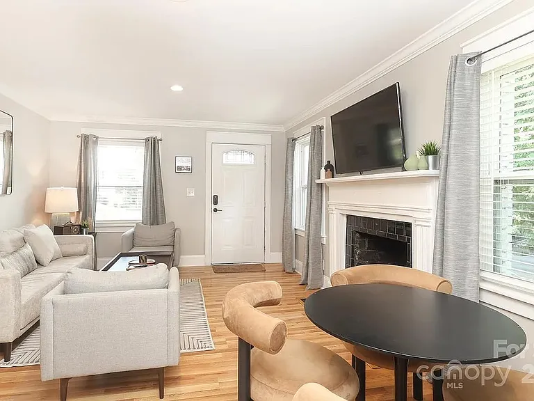 1822 Kensington Dr — Photo 5