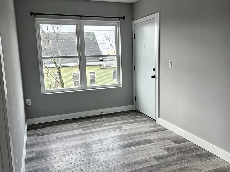 32 Irving St #2 — Photo 6