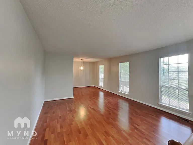 1172 Westridge Cir — Photo 6