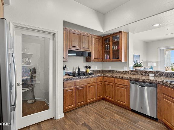 5th image of 14850 E GRANDVIEW Drive #102