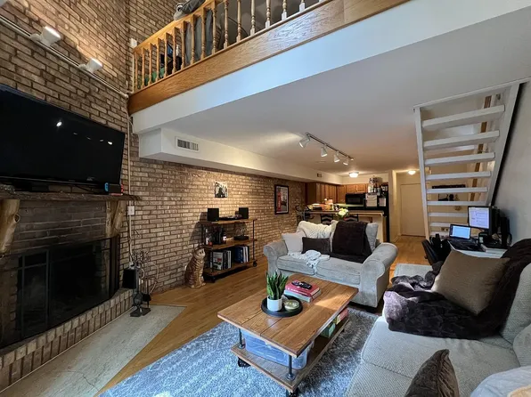 2828 N Burling St APT 106, Chicago, IL 60657