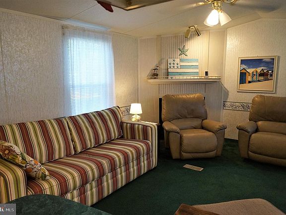 4th image of 34506 Virginia Dr