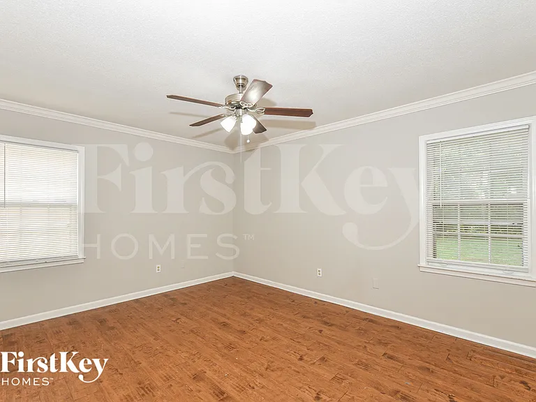 5819 Fox Lair Ave — Photo 12