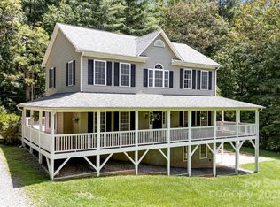 135 Whitaker Rd, Fairview, NC 28730