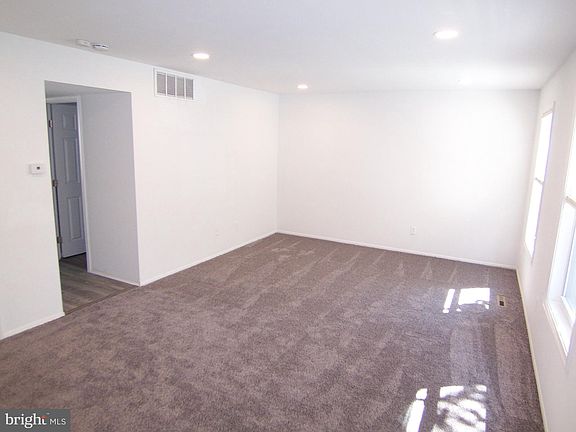 3rd image of 1469 Harford Square Dr