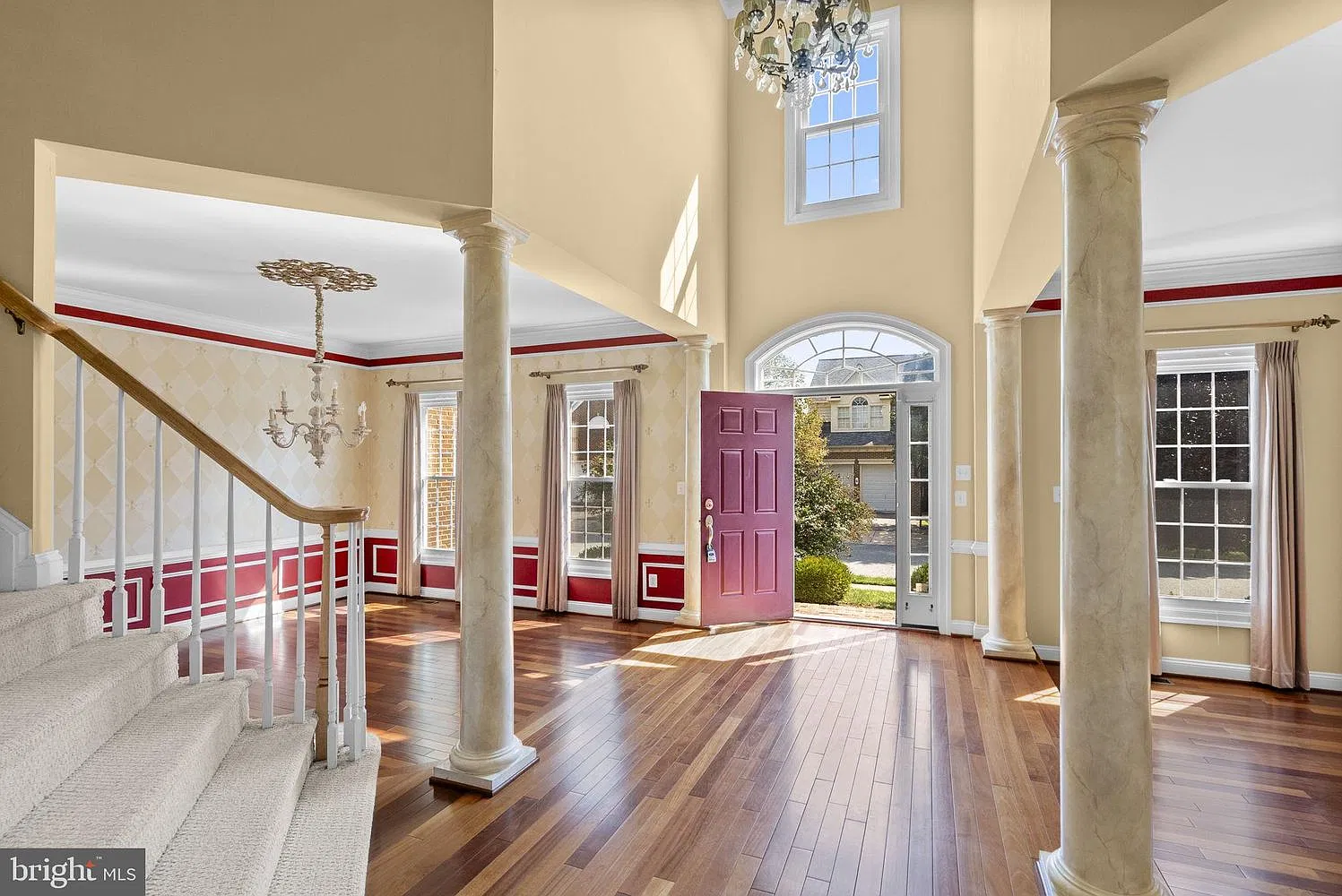 5 bed, 5556 sqft, $5,800 — Photo 3