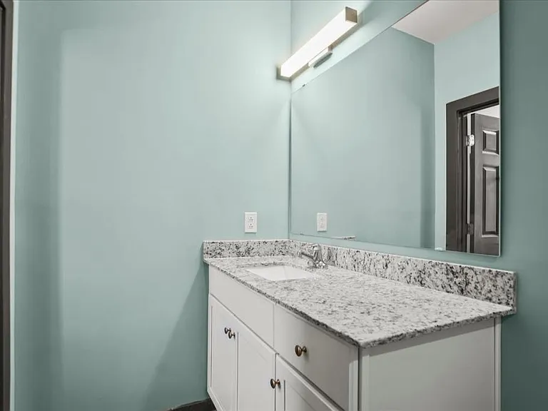 127 W Evans St — Photo 11