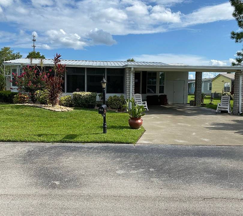 1st image of 66 Hewlett Dr