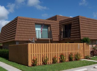 2566 Lakeview Ct, Cooper City, FL 33026