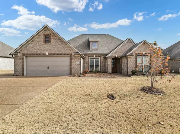 20 Garrison Dr, Jackson, TN 38305