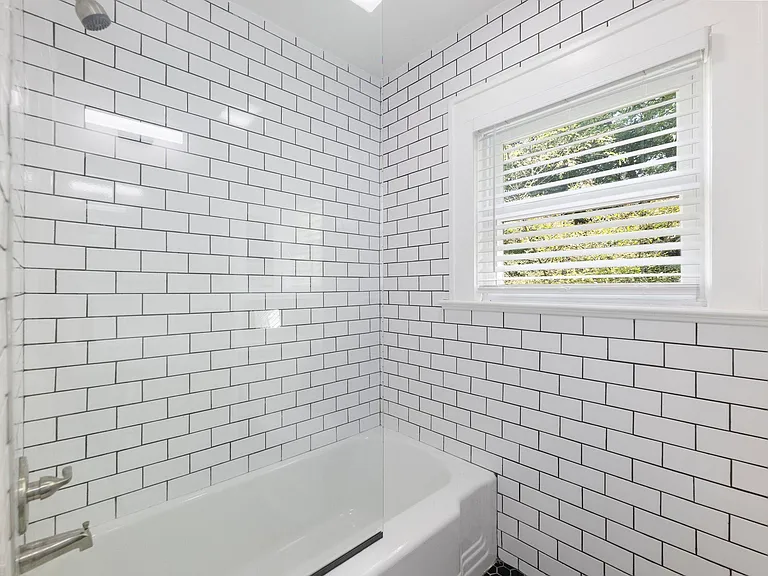 1658 Langston Ave SW #B — Photo 12