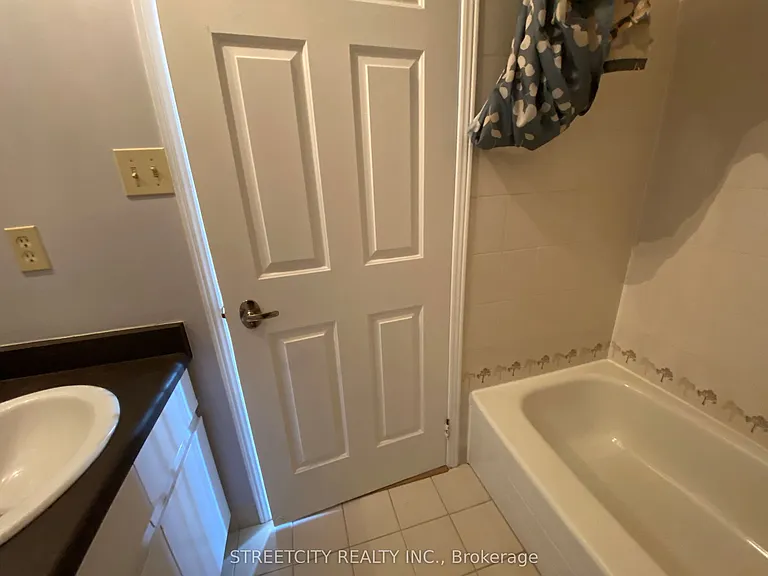 695 Richmond St #805 — Photo 9