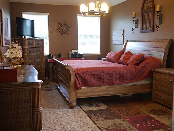 3rd image of 3026 Spring Hill Ln