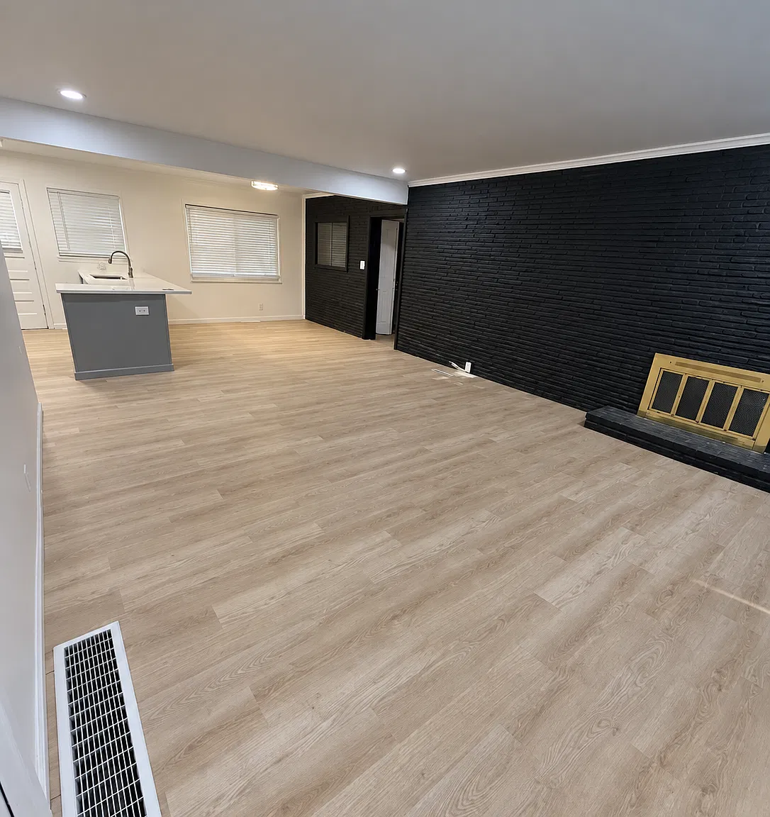 3 bed, 1.5 bath, 2420 sqft, $3,000 — Photo 3