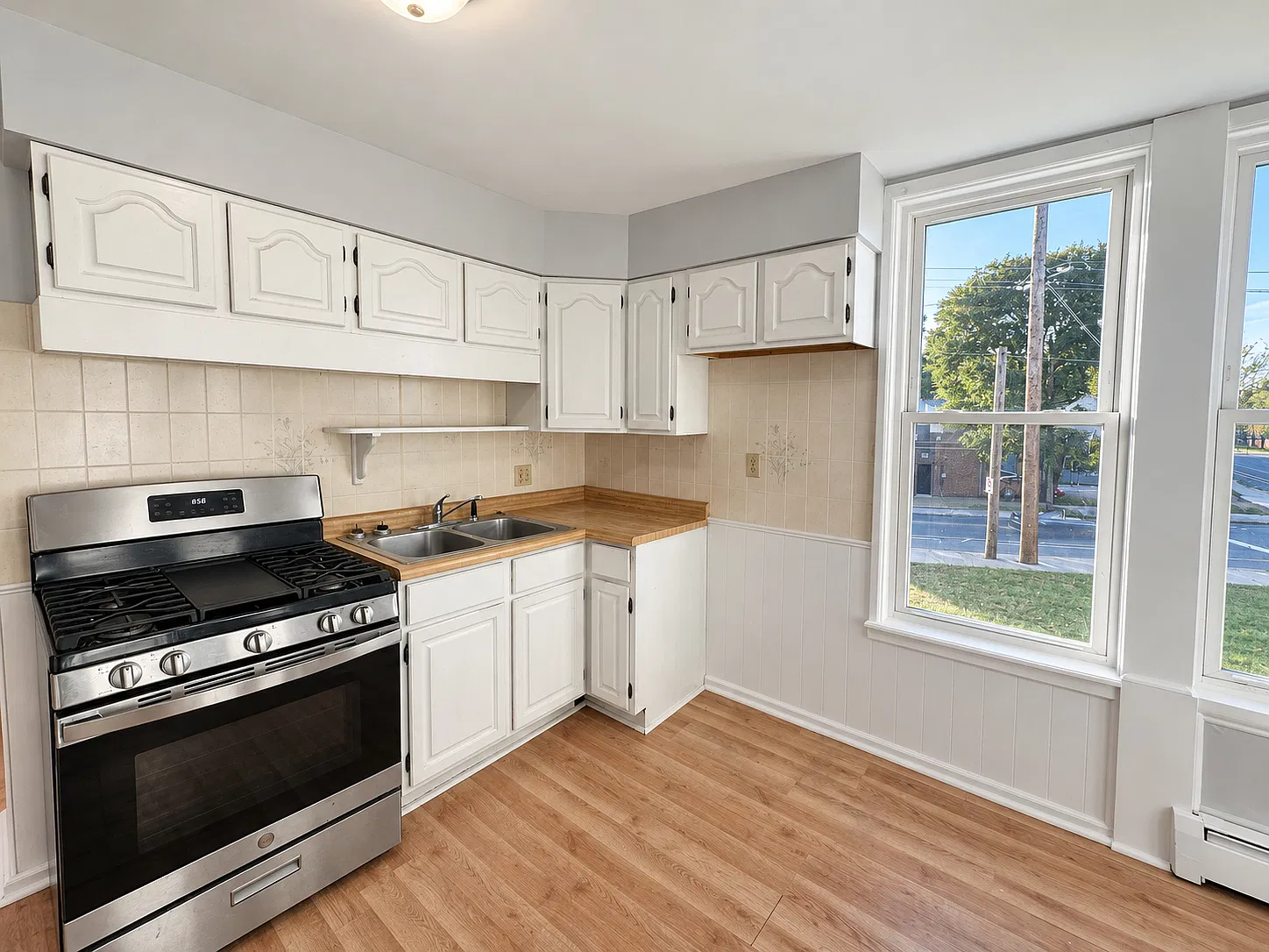 4 bed, 1400 sqft, $1,850 — Photo 3