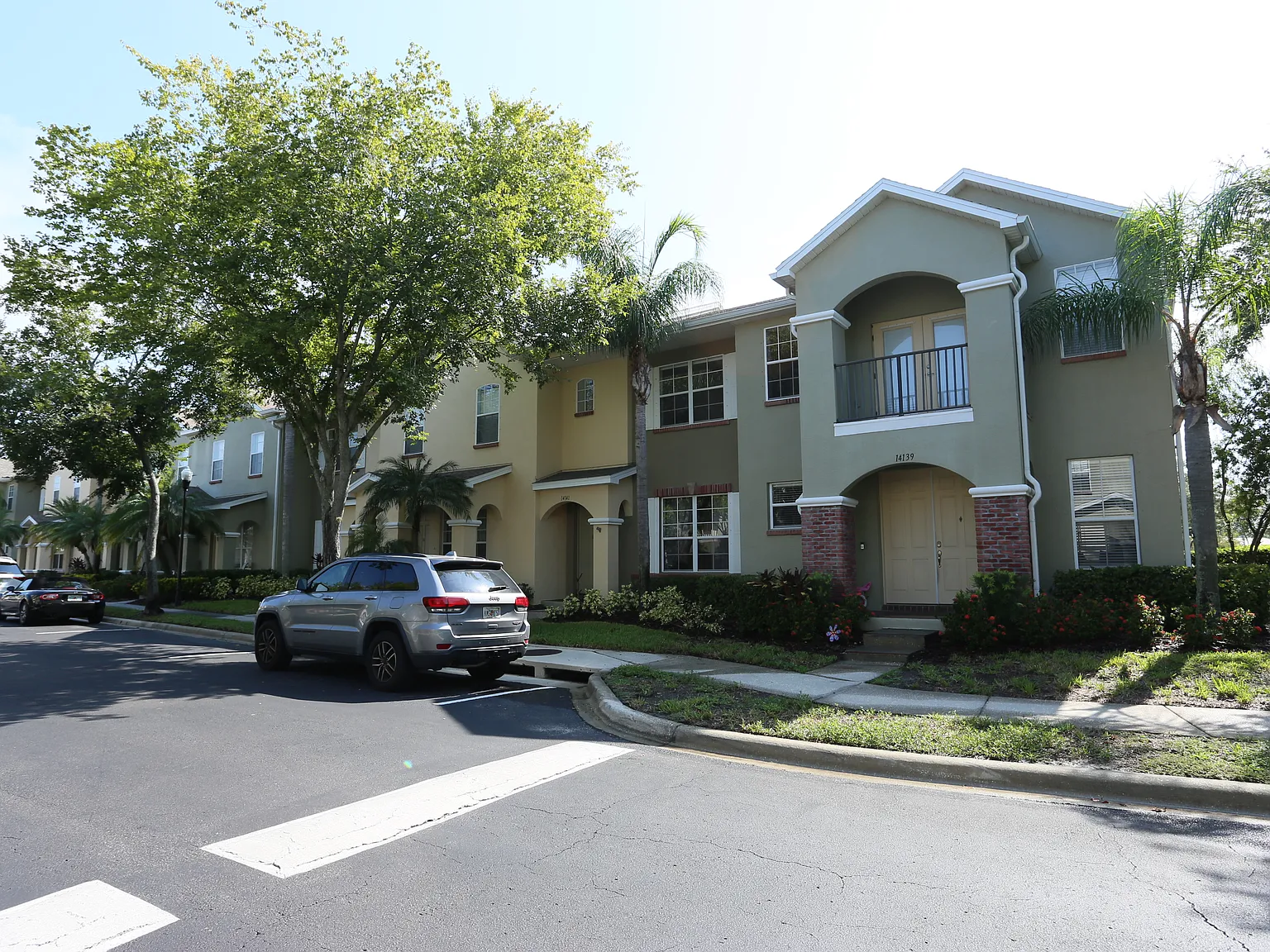 2 bed, 2.5 bath, 1367 sqft, $2,150 — Photo 2