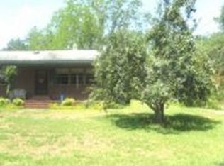 140 John St, Williston, SC 29853