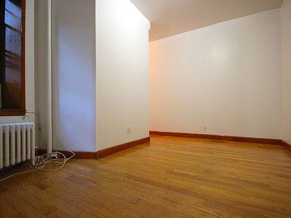 5th image of 179 E 3rd St #19B