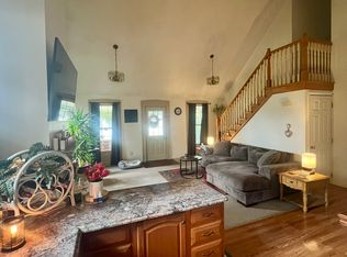 562 W Main Rd, Conneaut, OH 44030