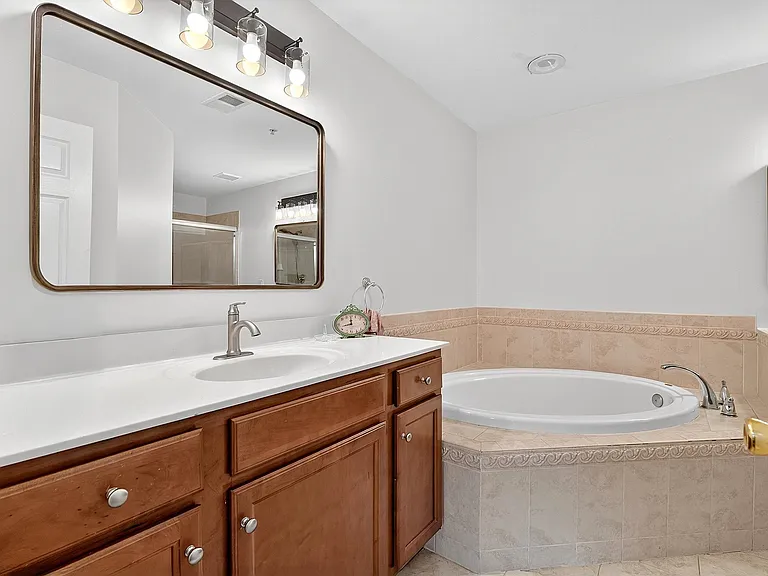 34 Marina Dr — Photo 16
