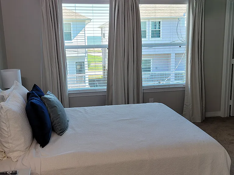 710 Lee Ave — Photo 19