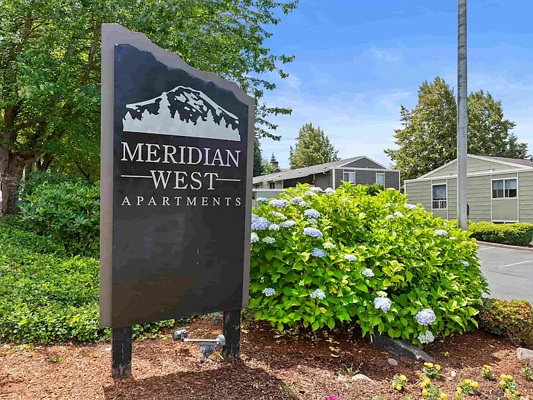 Meridian West Apartments — Photo 1